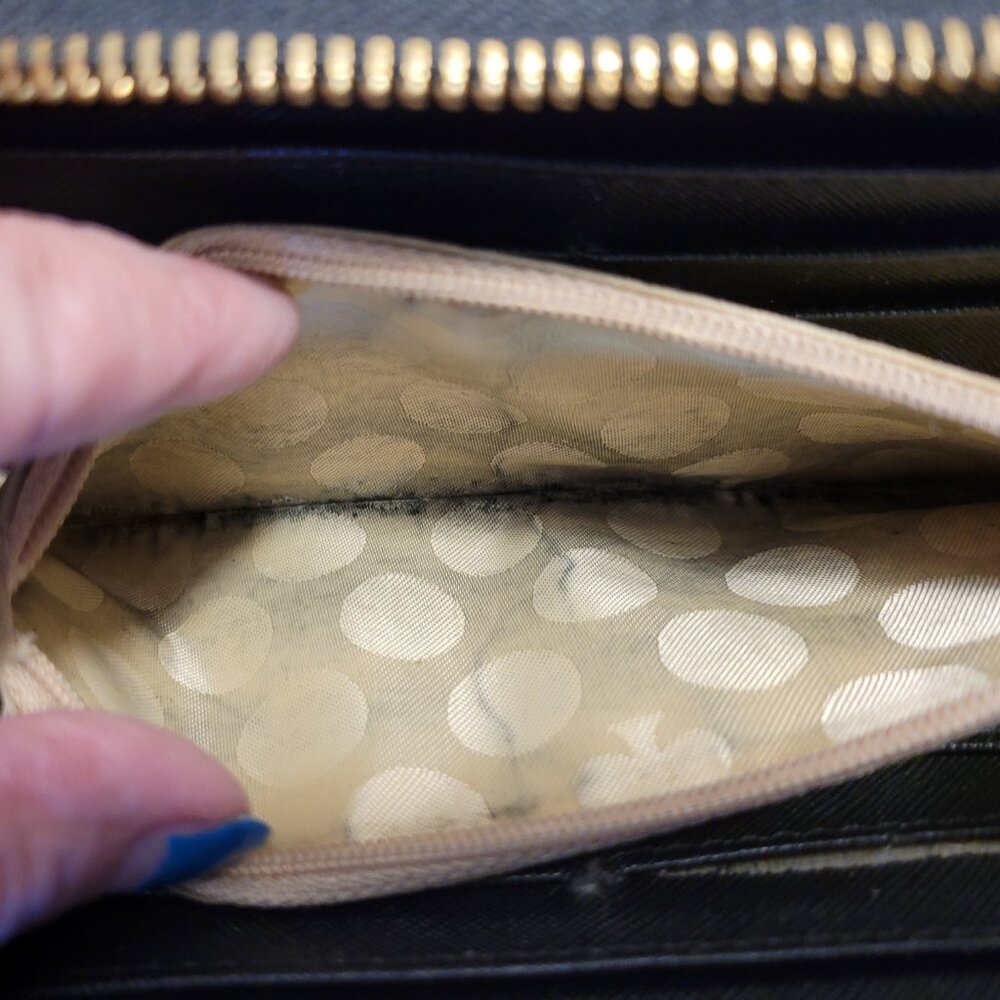 Kate Spade Wallet - Picture 4 of 7